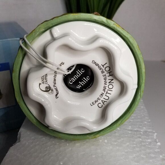 Old Virginia Candle Co. Candle Capper Poinseitta - Picture 5 of 9